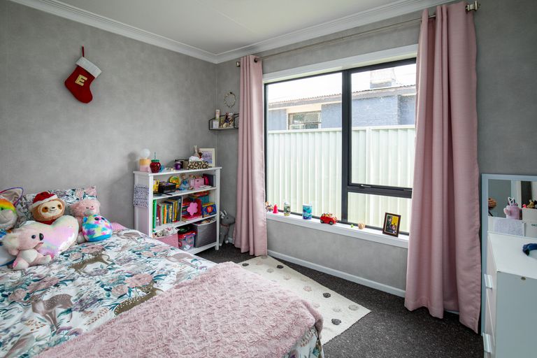 Photo of property in 27 Clutha Street, Alexandra, 9320