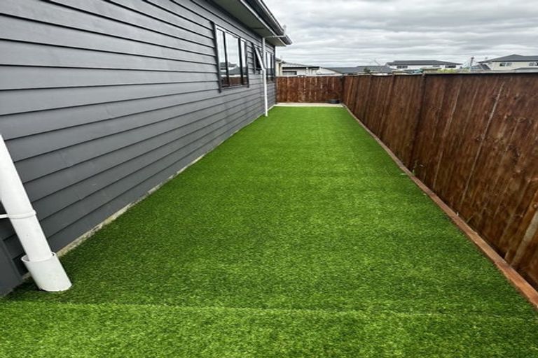 Photo of property in 26 Koroheke Road, Takanini, 2110