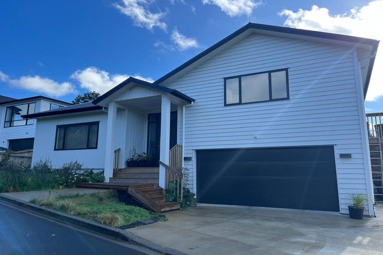 Photo of property in 5 Libertia Lane, Orewa, 0931