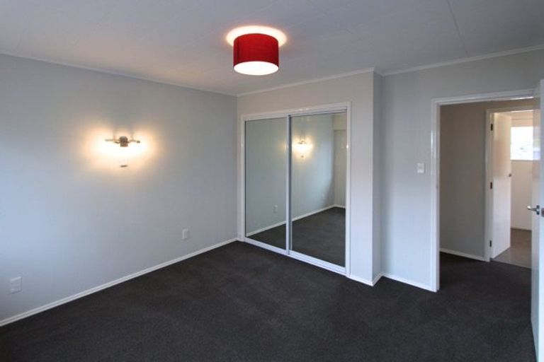 Photo of property in 24 Dowse Drive, Maungaraki, Lower Hutt, 5010
