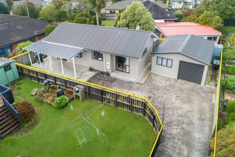 Photo of property in 2/93 Clevedon Road, Papakura, 2110