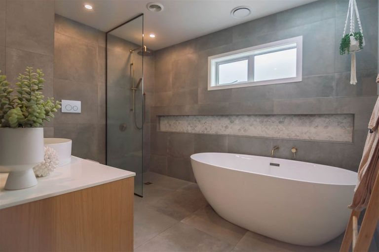 Photo of property in 21 Ocean Beach Street, Foxton Beach, Foxton, 4815