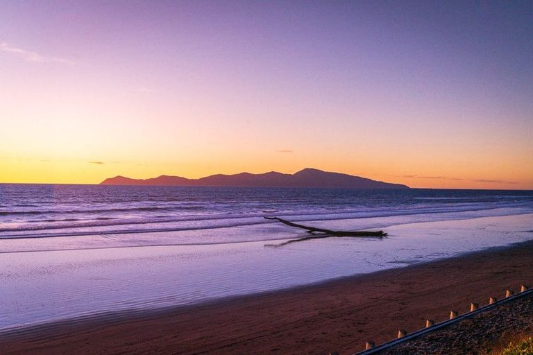 Photo of property in 134 Wellington Road, Paekakariki, 5034