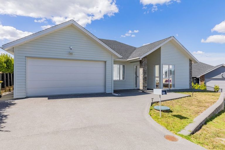 Photo of property in 26 Dida Park Drive, Kumeu, 0810
