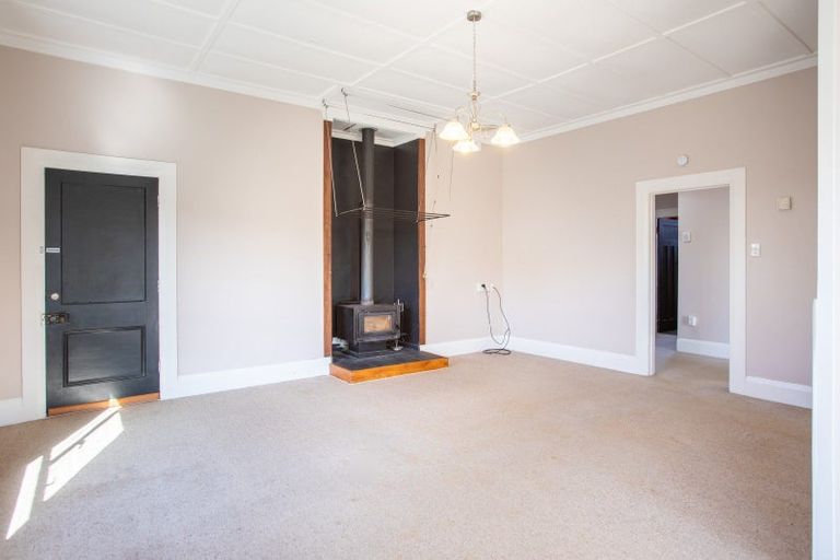 Photo of property in 27 Burns Street, Dannevirke, 4930