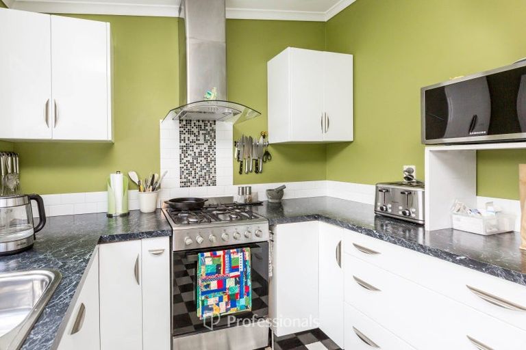 Photo of property in 1071 High Street, Taita, Lower Hutt, 5011