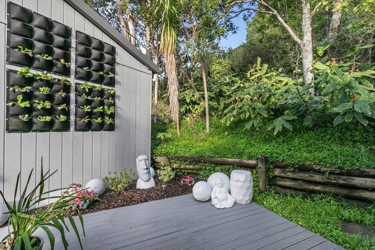 Photo of property in 19 Laser Place, Bayview, Auckland, 0629