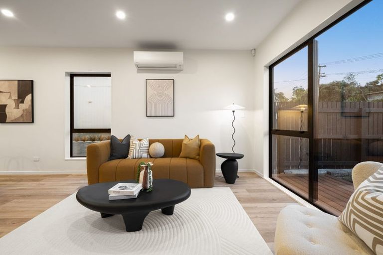 Photo of property in 1/18 Handley Avenue, Narrow Neck, Auckland, 0624