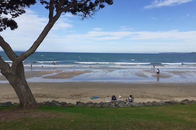 Photo of property in 94d Bay Street, Red Beach, 0932