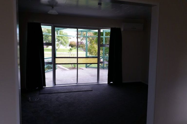 Photo of property in 53 Wynyard Crescent, Tamatea, Napier, 4112