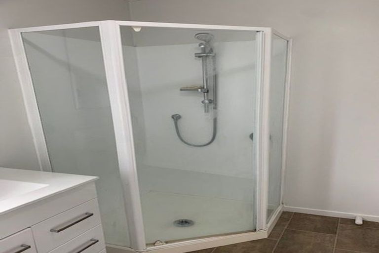 Photo of property in 36 Bowater Place, Manurewa, Auckland, 2102