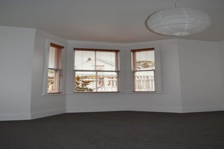 Photo of property in 29 Queen Street, Mount Victoria, Wellington, 6011