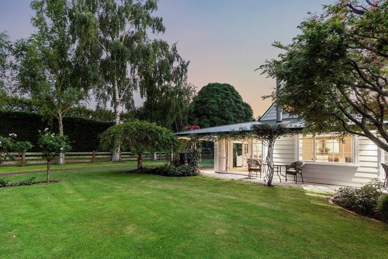 Photo of property in 42 Kayelene Place, Omokoroa, 3114