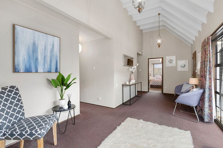 Photo of property in 220 South Road, Caversham, Dunedin, 9012