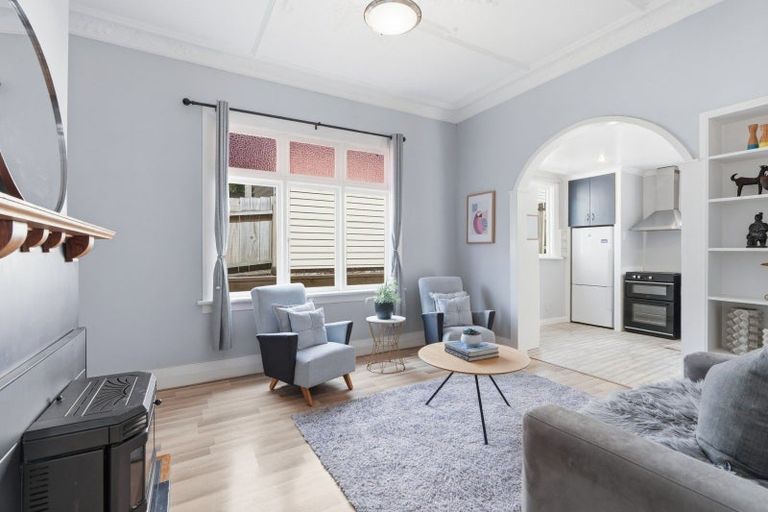 Photo of property in 104 Neidpath Road, Mornington, Dunedin, 9011