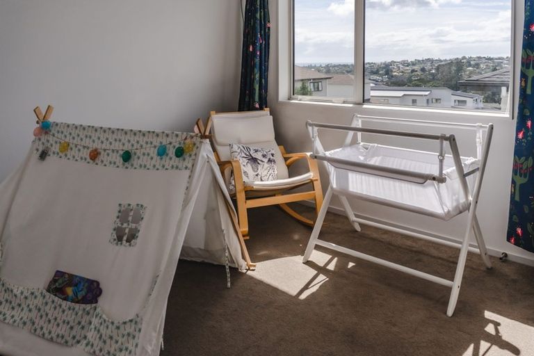 Photo of property in 11 Pommes Way, Silverdale, 0932