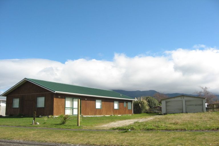 Photo of property in 11 Papua Street, Turangi, 3334