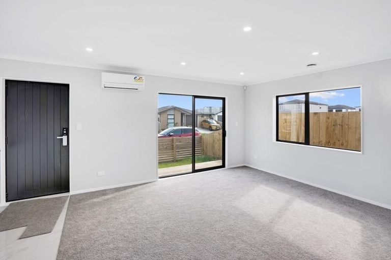 Photo of property in 20 Survila Street, Takanini, 2110