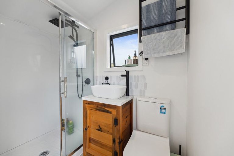 Photo of property in 15 Frederick Street, Two Mile Bay, Taupo, 3330