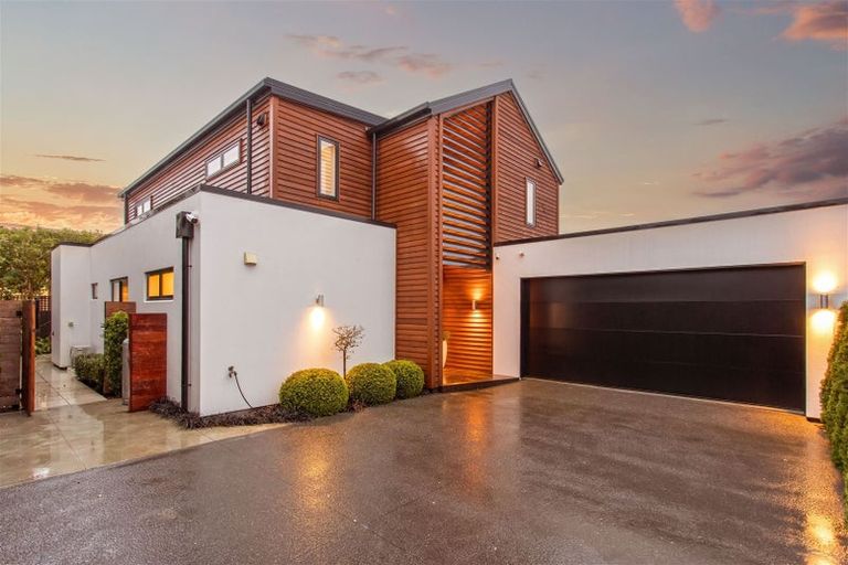 Photo of property in 35 Hawkesbury Avenue, St Albans, Christchurch, 8014