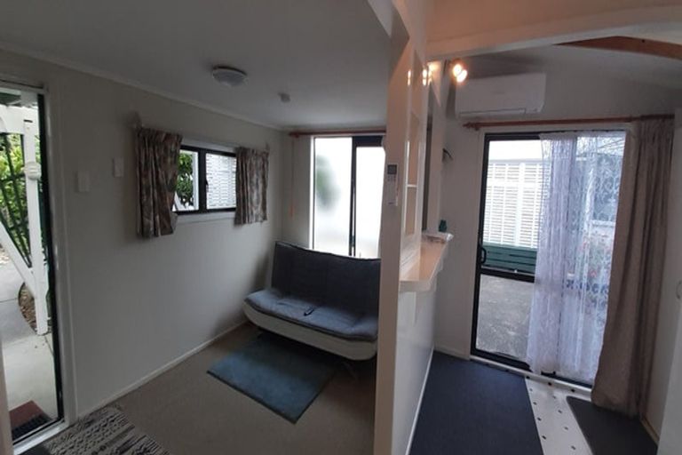 Photo of property in 18 Sorrel Crescent, Bucklands Beach, Auckland, 2012