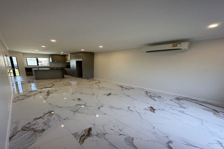 Photo of property in 21a Ventura Street, Mangere, Auckland, 2022