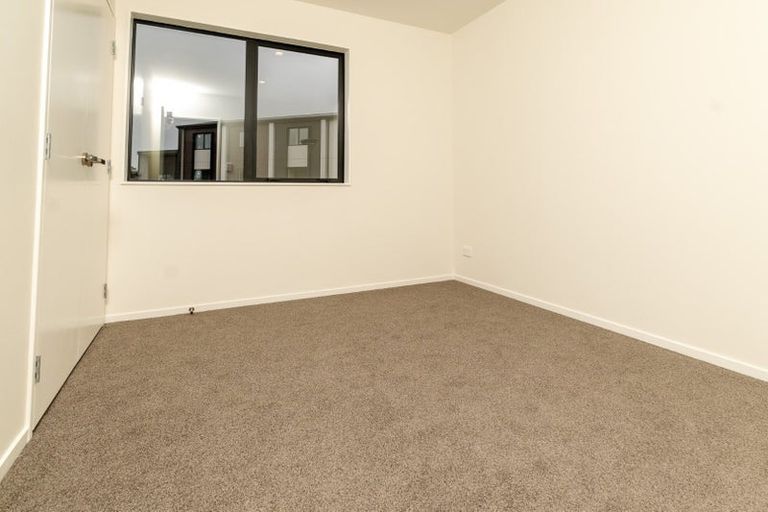 Photo of property in 8/327 Glengarry Road, Glen Eden, Auckland, 0602