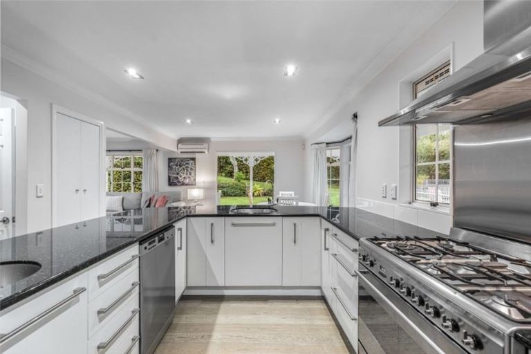 Photo of property in 7 Dene Court Lane, Greenhithe, Auckland, 0632