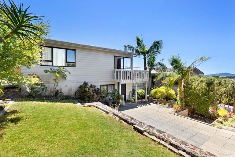 Photo of property in 54 Potter Avenue, Northcote, Auckland, 0627