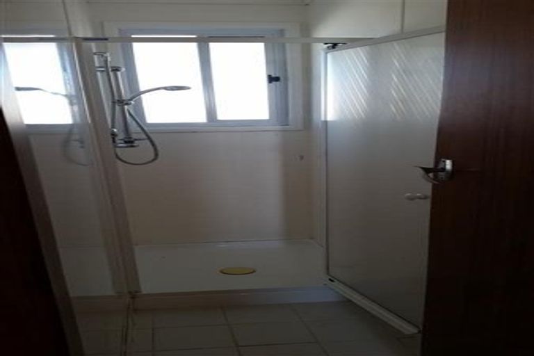 Photo of property in 15 Manu Crescent, Upper Vogeltown, New Plymouth, 4310