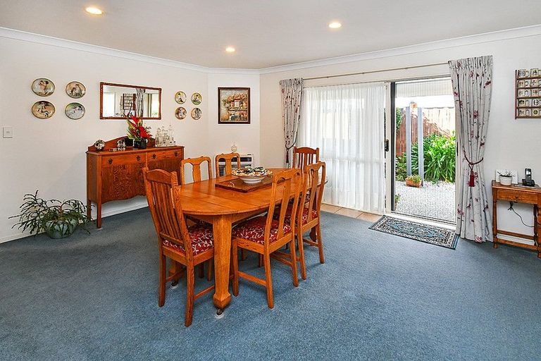 Photo of property in 79 Longford Park Drive, Takanini, 2112