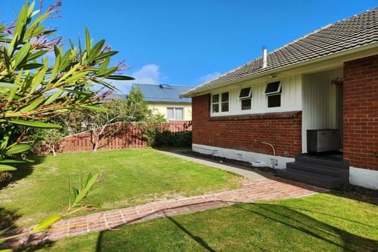 Photo of property in 199 Riverside Drive, Waterloo, Lower Hutt, 5011