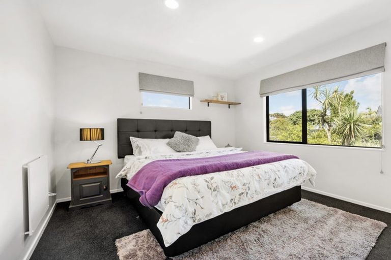 Photo of property in 6a Tallington Crescent, Torbay, Auckland, 0630