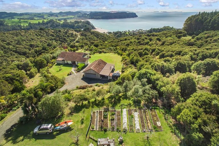 Photo of property in 32 Radar Road, Hot Water Beach, Whitianga, 3591