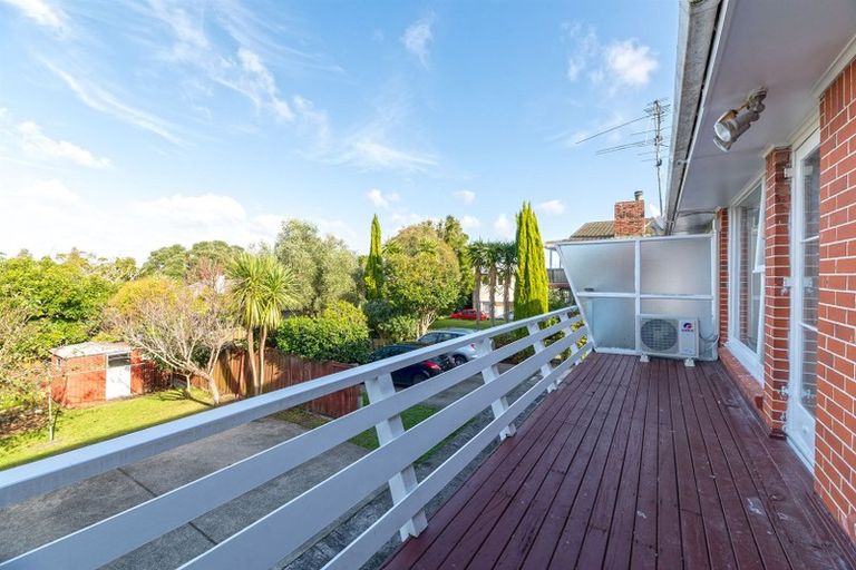 Photo of property in 1/38 Holland Road, Hillcrest, Auckland, 0627