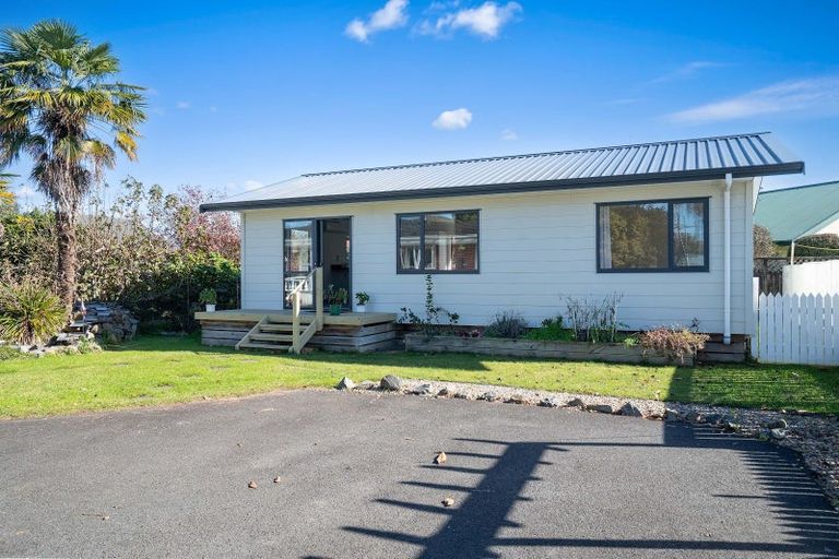 Photo of property in 229 Shakespeare Street, Leamington, Cambridge, 3432