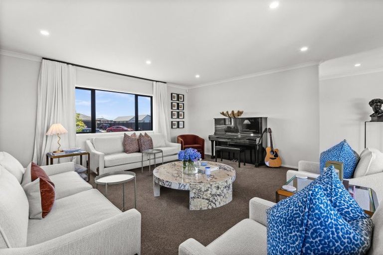 Photo of property in 15 Dinneen Close, Frimley, Hastings, 4120