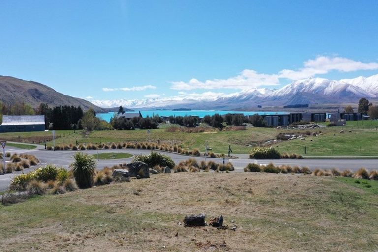 Photo of property in 35 D'archiac Drive, Lake Tekapo, 7999