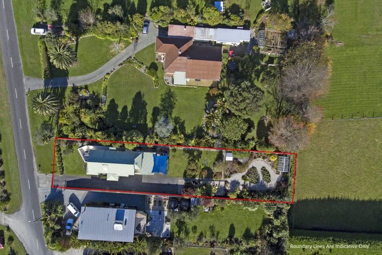 Photo of property in 14 Cliff Road, Tasman, Upper Moutere, 7173