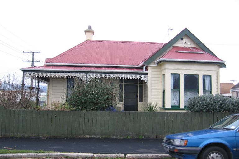 Photo of property in 64 Oxford Street, South Dunedin, Dunedin, 9012