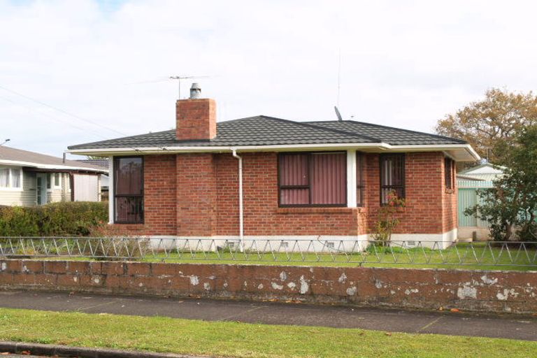 Photo of property in 16a Nogat Avenue, Papatoetoe, Auckland, 2024