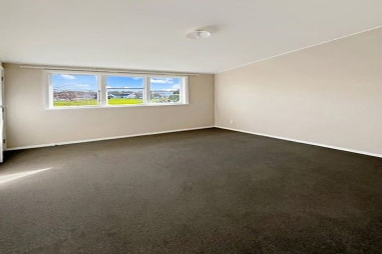 Photo of property in 18-24 Devon Crescent, Bulls, 4818