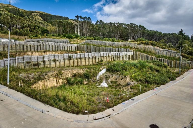 Photo of property in 42 Raiha Street, Kenepuru, Porirua, 5022