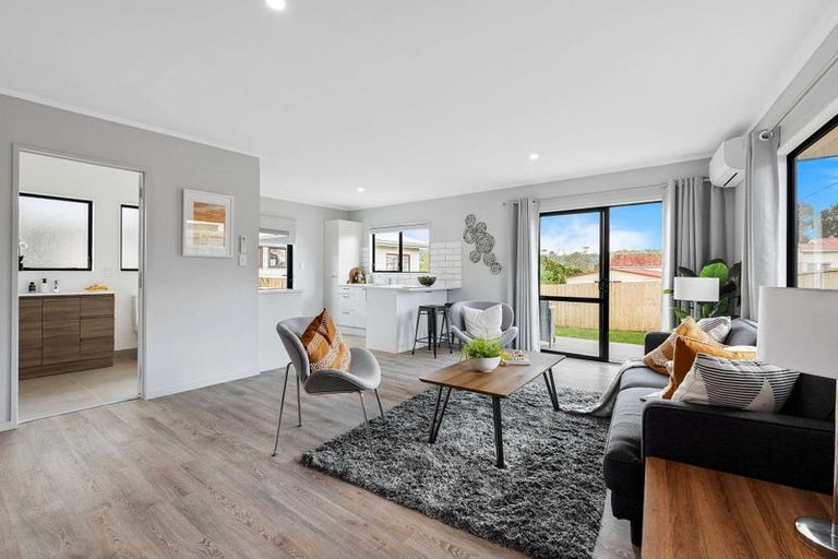 Photo of property in 94a Beach Haven Road, Beach Haven, Auckland, 0626
