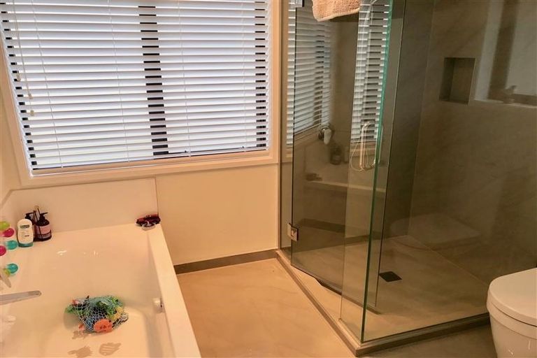 Photo of property in 17 Somerby Mews, Silverstream, Upper Hutt, 5019