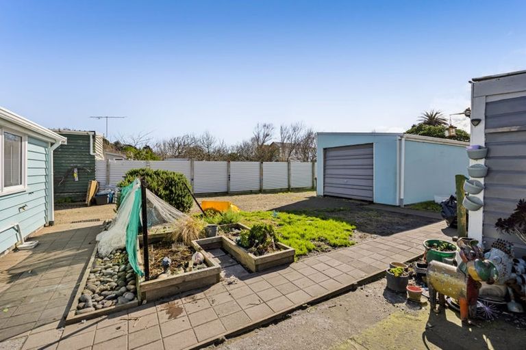 Photo of property in 12 Norfolk Street, Patea, 4520