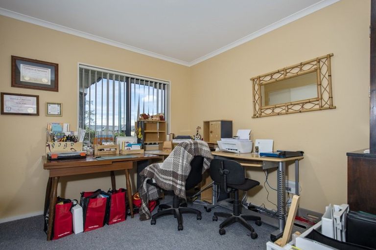 Photo of property in 2 Ranfurly Terrace, Pyes Pa, Tauranga, 3112