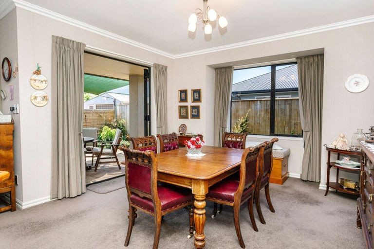 Photo of property in 35 Mcphee Street, Dannevirke, 4930