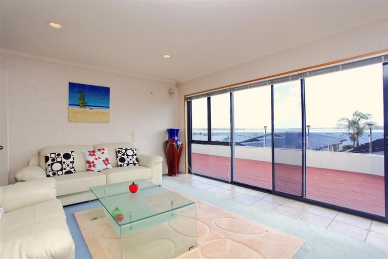 Photo of property in 2 Devon Road, Bucklands Beach, Auckland, 2012