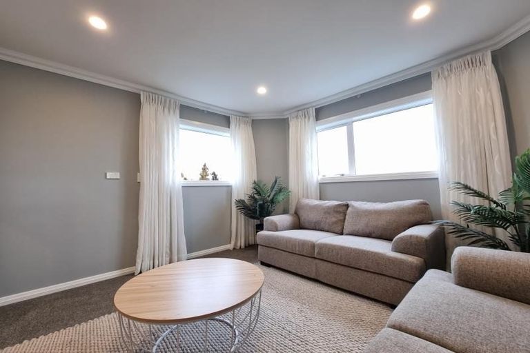 Photo of property in 25 Sandybrow, Churton Park, Wellington, 6037